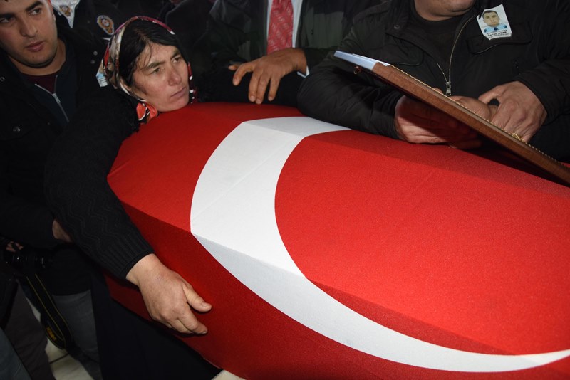 İzmir şehidini uğurladı