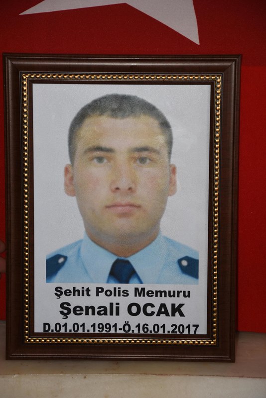 İzmir şehidini uğurladı