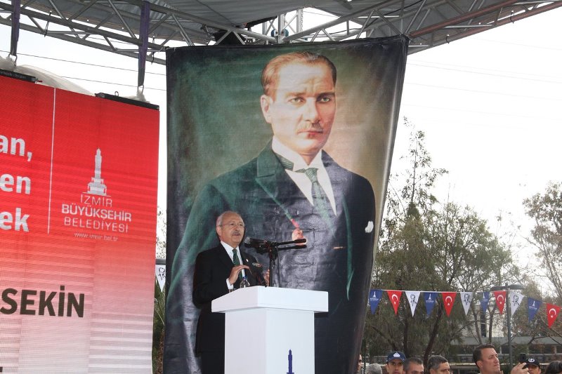 CHP lideri Kılıçdaroğlu İzmir'de