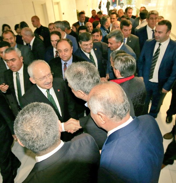 CHP lideri Kılıçdaroğlu İzmir'de