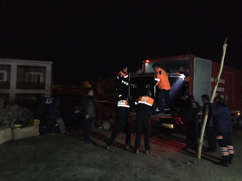 İzmir'den Çanakkale'ye yardım eli