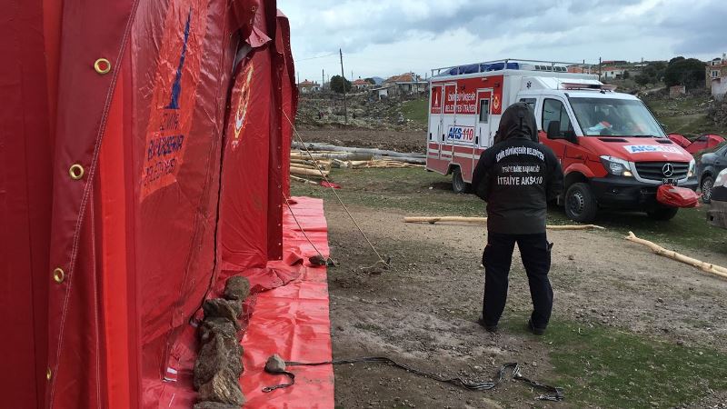 İzmir'den Çanakkale'ye yardım eli