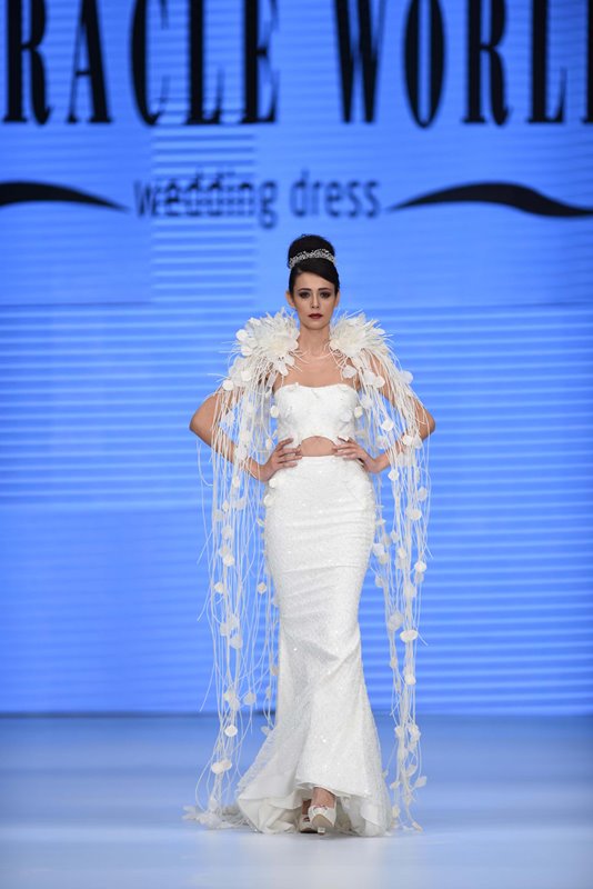 IF Wedding'de solo defile fırtınası...