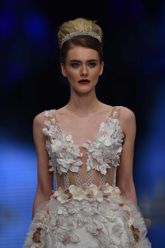 IF Wedding'de solo defile fırtınası...