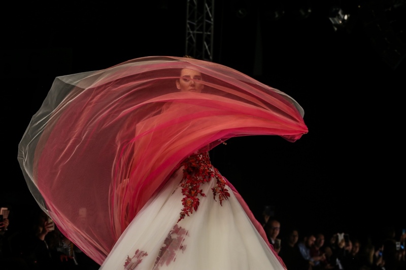IF Wedding'de solo defile fırtınası...