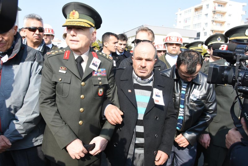 İzmir El Bab şehidi Efiloğlu'nu uğurladı