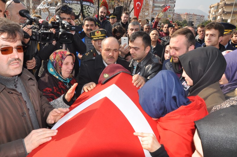 İzmir El Bab şehidi Efiloğlu'nu uğurladı