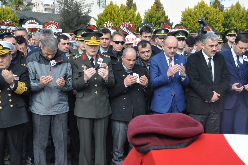 İzmir El Bab şehidi Efiloğlu'nu uğurladı