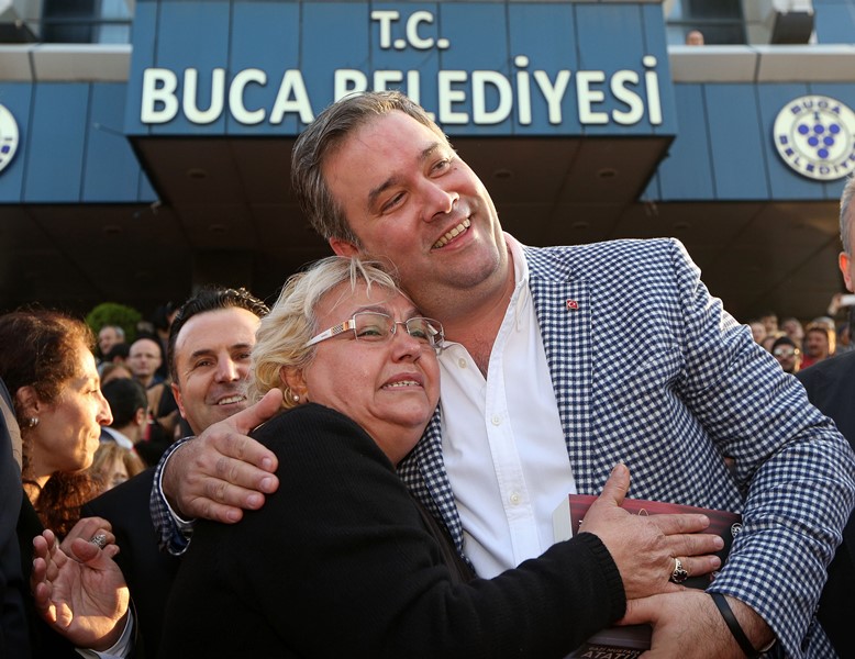 Buca'da 50 bin Nutuk ücretsiz dağıtıldı