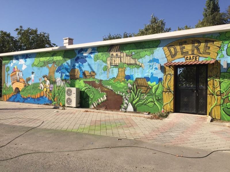 Buca’nın duvarları sanatla boyandı
