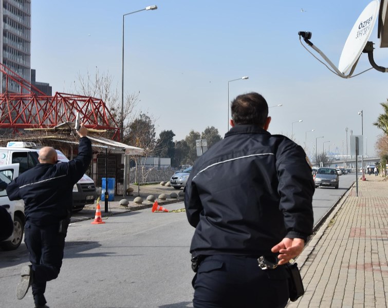 İzmir Adliyesinde hareketli dakikalar