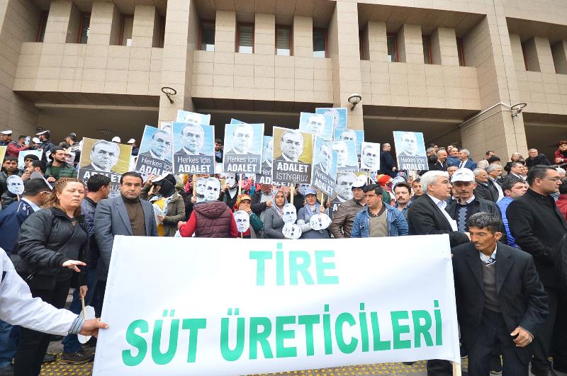 Beraat kararı sonrası adliye önünde büyük coşku