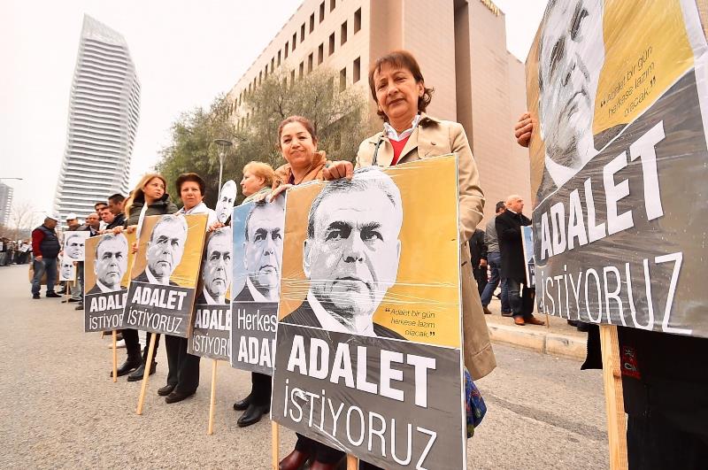 Beraat kararı sonrası adliye önünde büyük coşku