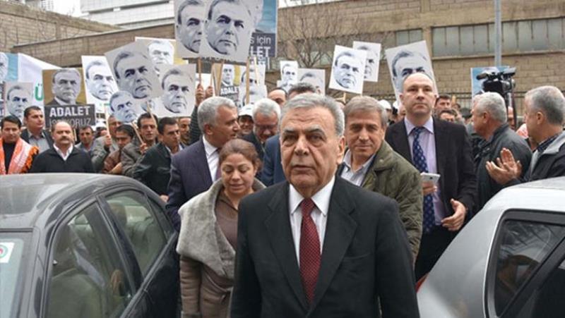 Beraat kararı sonrası adliye önünde büyük coşku