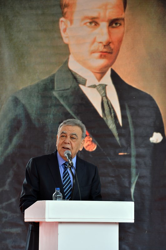 Büyükşehir’den 30 ilçeye 90 araç