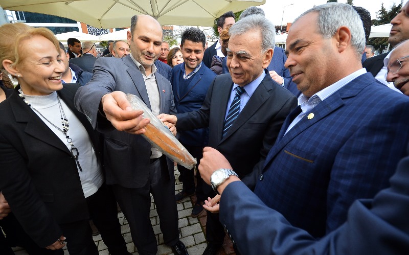 Büyükşehir’den 30 ilçeye 90 araç
