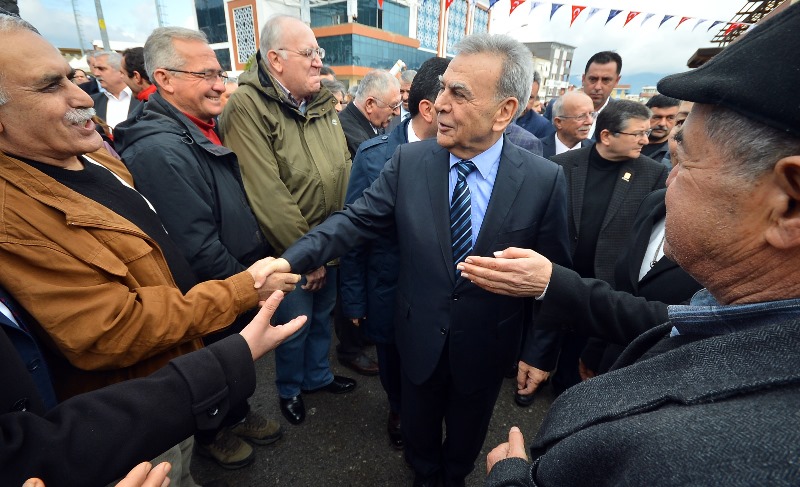 Büyükşehir’den 30 ilçeye 90 araç