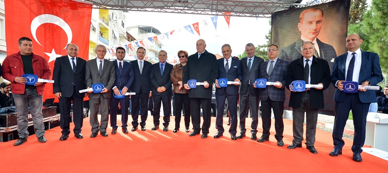 Büyükşehir’den 30 ilçeye 90 araç
