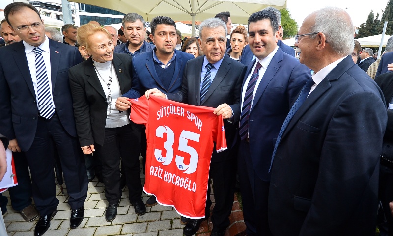 Büyükşehir’den 30 ilçeye 90 araç