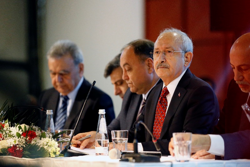 CHP Lideri Kılıçdaroğlu Romanlarla buluştu