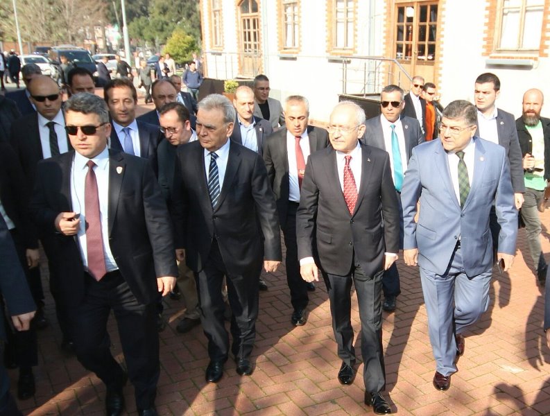 CHP Lideri Kılıçdaroğlu İzmir'de