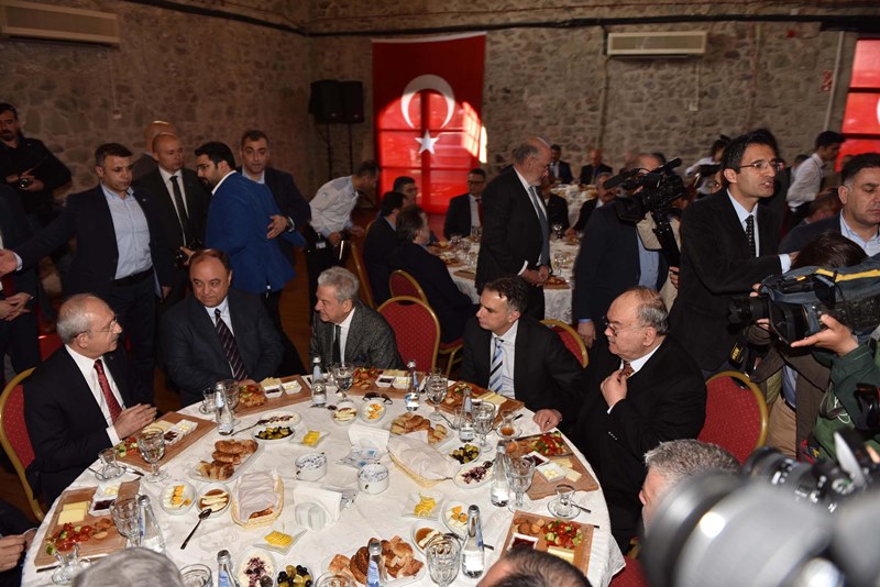CHP Lideri Kılıçdaroğlu İzmir'de