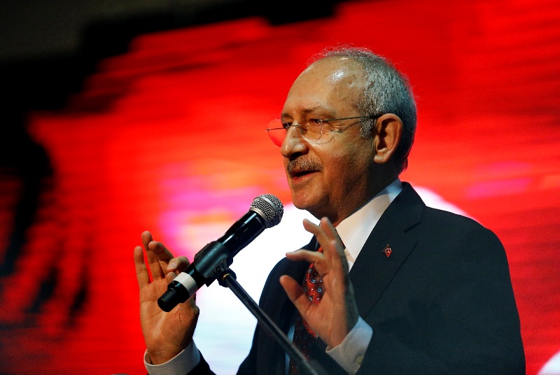 CHP Lideri Kılıçdaroğlu Romanlarla buluştu