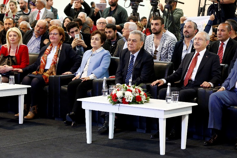 CHP Lideri Kılıçdaroğlu Romanlarla buluştu
