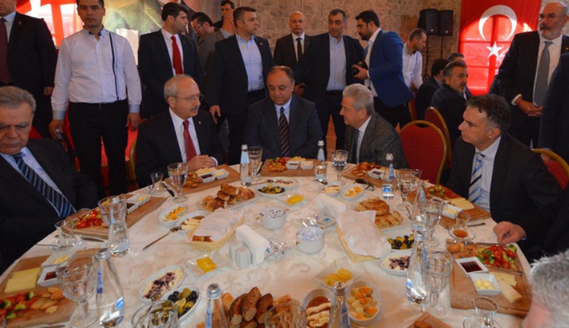 CHP Lideri Kılıçdaroğlu İzmir'de