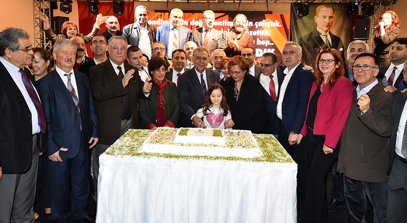 Özgürlük halayı