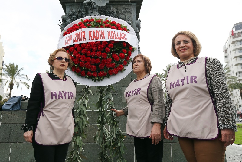 CHP'li kadınlar 'hayır' yazdı