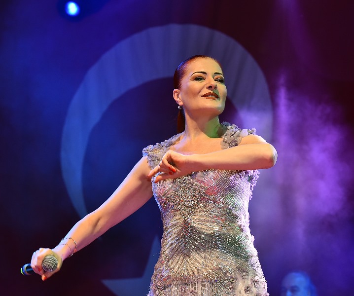İzmirli kadınlar böyle kutladı