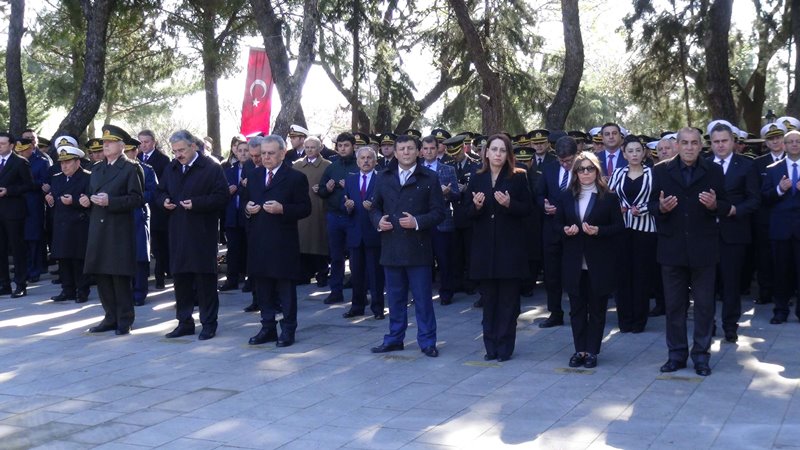 Minnetle, şükranla, rahmetle...