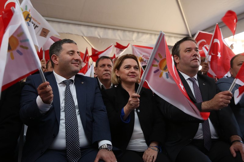 Buca'da renkli açılış