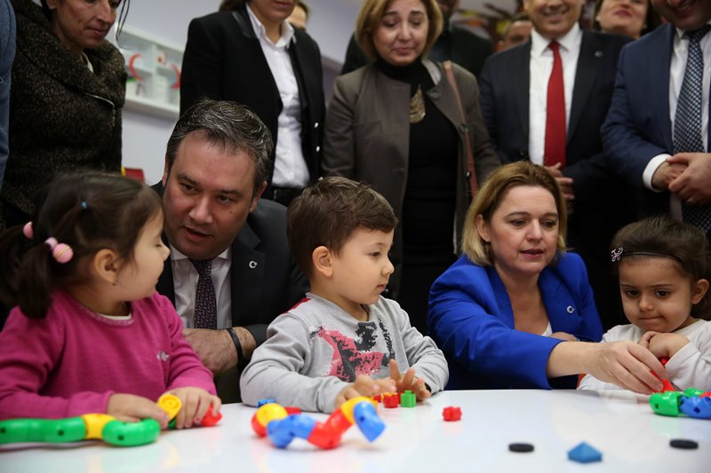 Buca'da renkli açılış