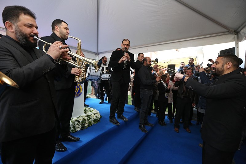 Buca'da renkli açılış