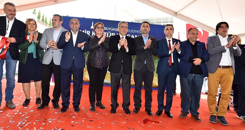 Aliağa Kültür Merkezi açıldı