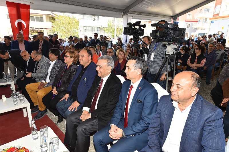 Aliağa Kültür Merkezi açıldı