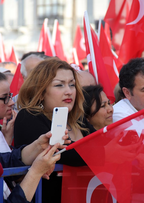 Meral Akşener İzmir'de halka seslendi