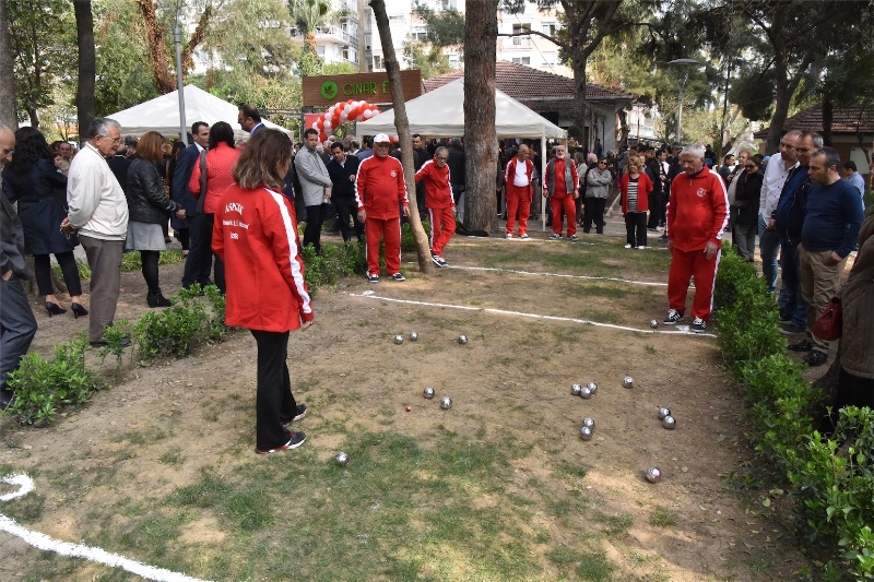 Bornova’nın büyüklerine özel hizmet