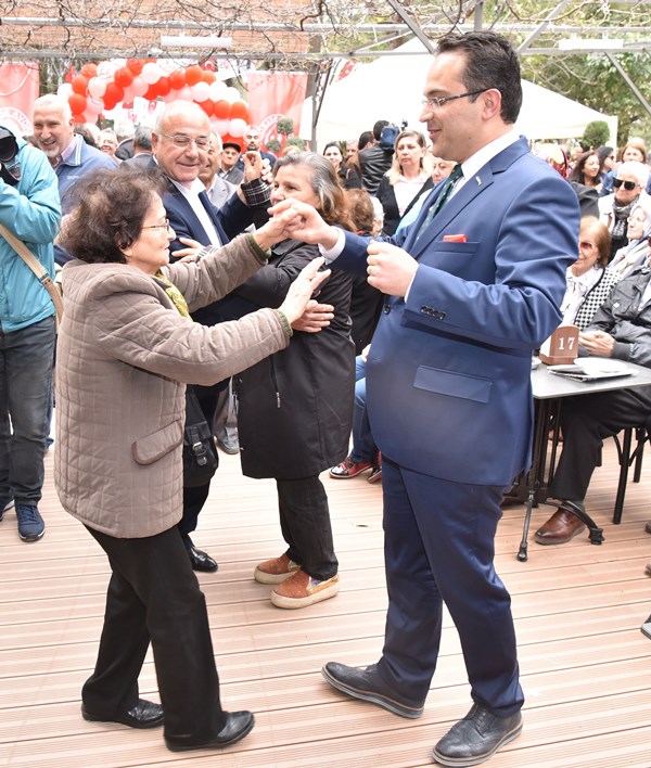 Bornova’nın büyüklerine özel hizmet