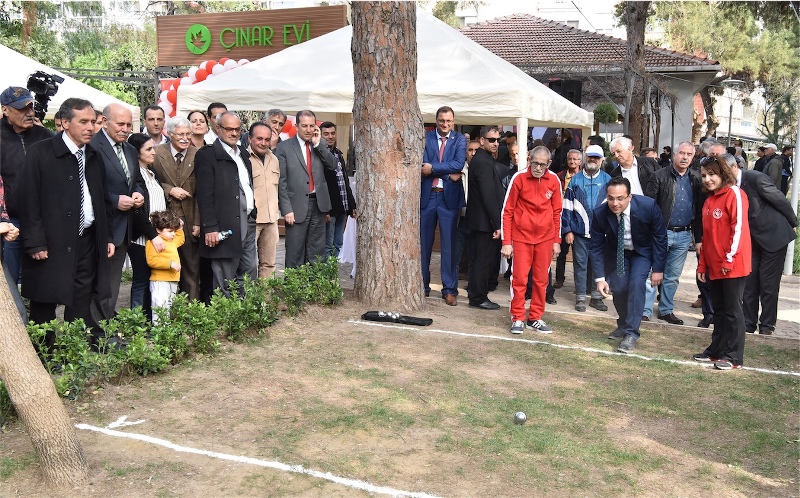 Bornova’nın büyüklerine özel hizmet