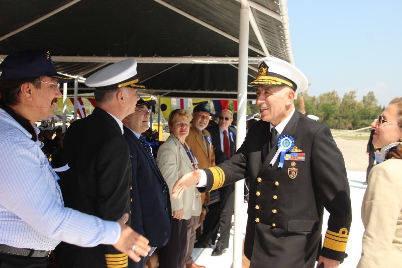 Foça'da TCG Ertuğrul Gemisine hüzünlü veda