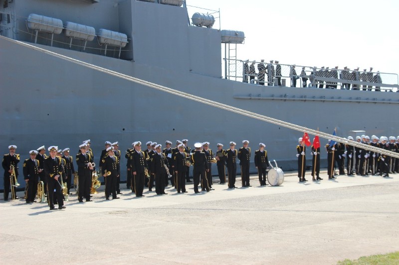 Foça'da TCG Ertuğrul Gemisine hüzünlü veda