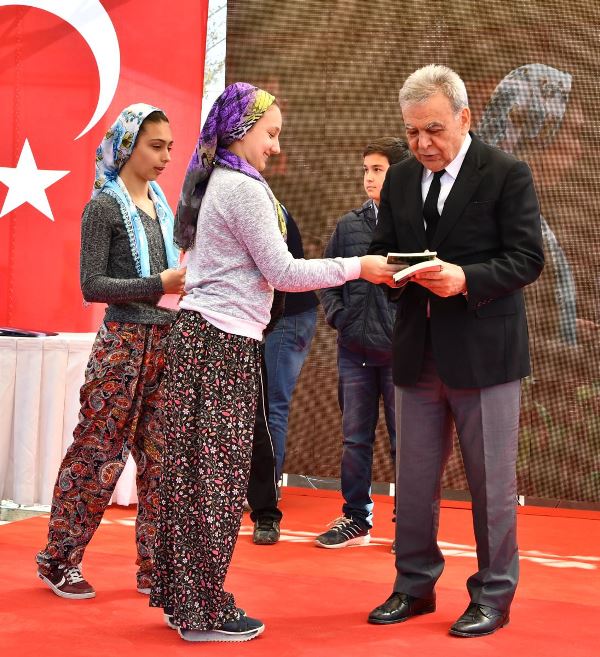 Ödemiş'te üreticinin yüzünü güldüren imza