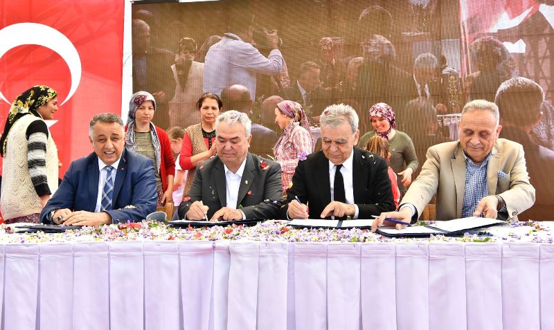Ödemiş'te üreticinin yüzünü güldüren imza
