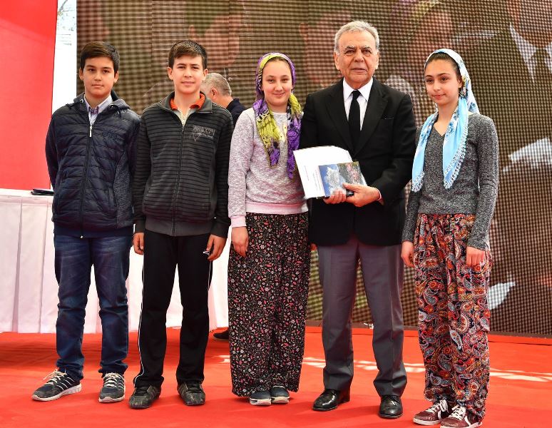 Ödemiş'te üreticinin yüzünü güldüren imza