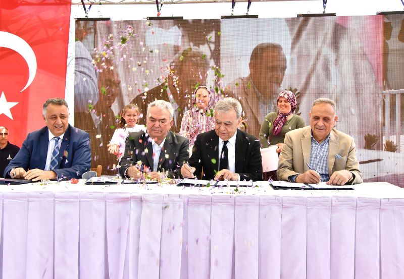 Ödemiş'te üreticinin yüzünü güldüren imza