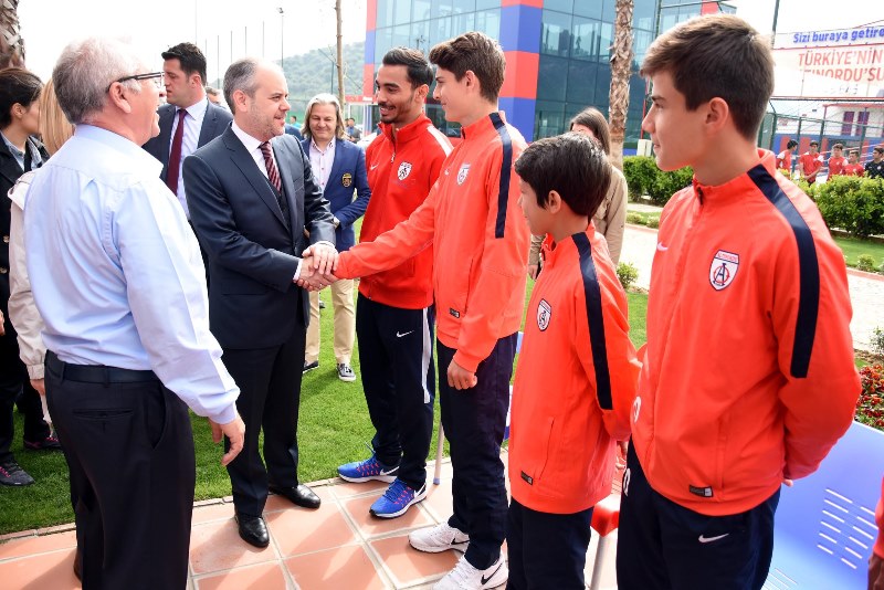 Bakan Kılıç'tan Kordon turu