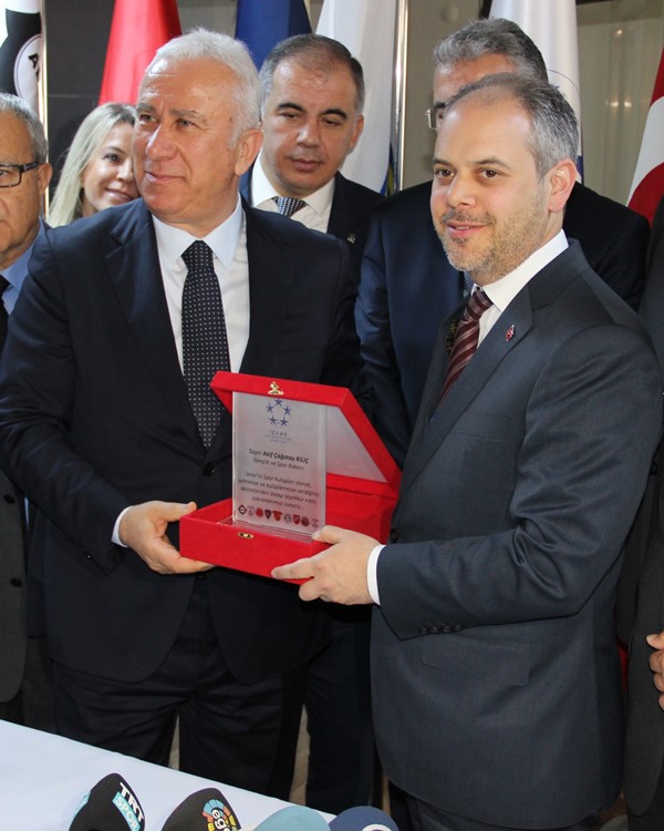 Bakan Kılıç'tan Kordon turu